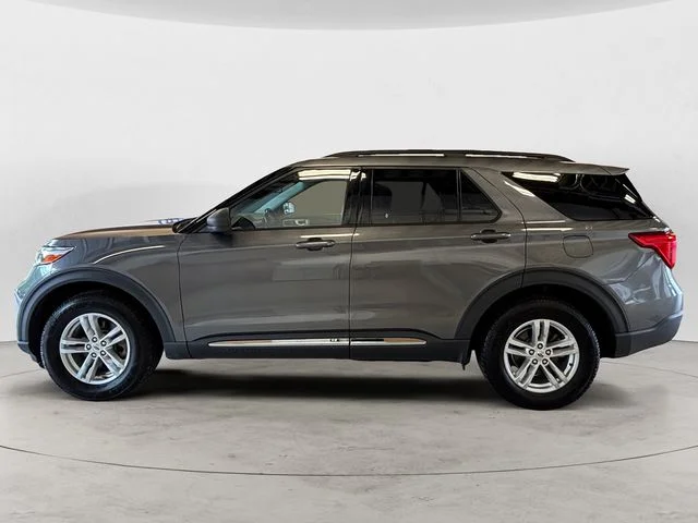 Used 2021 Gray Ford XLT image 2