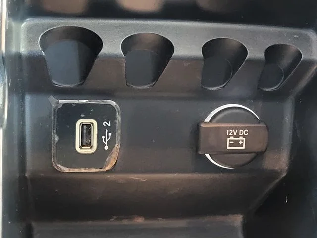 Used 2019 Blue Jeep Limited image 14