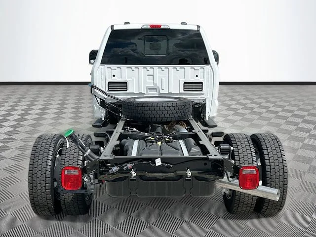 New 2025 Oxford White Ford XL image 5