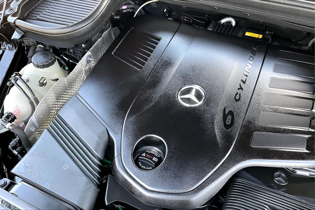 Used 2024 Black Mercedes-Benz GLS 450 image 30