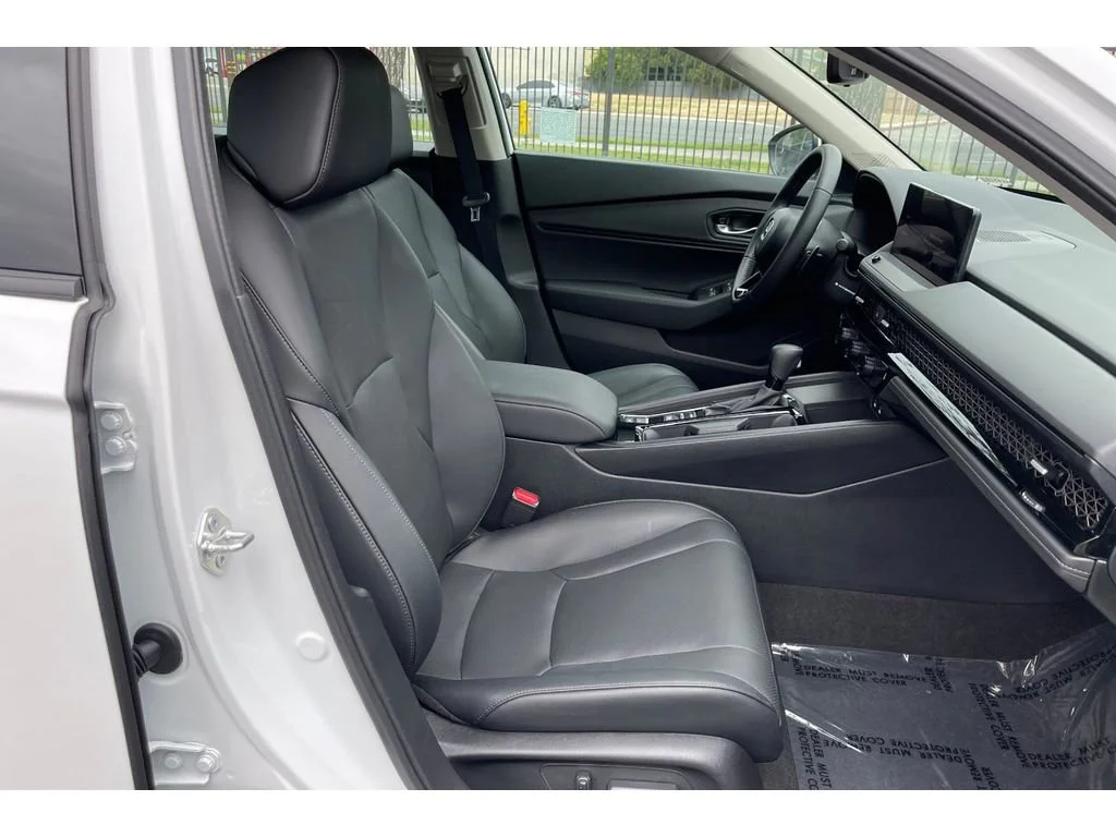 Certified Used 2025 Platinum White Pearl Honda HYBRID EX-L image 72