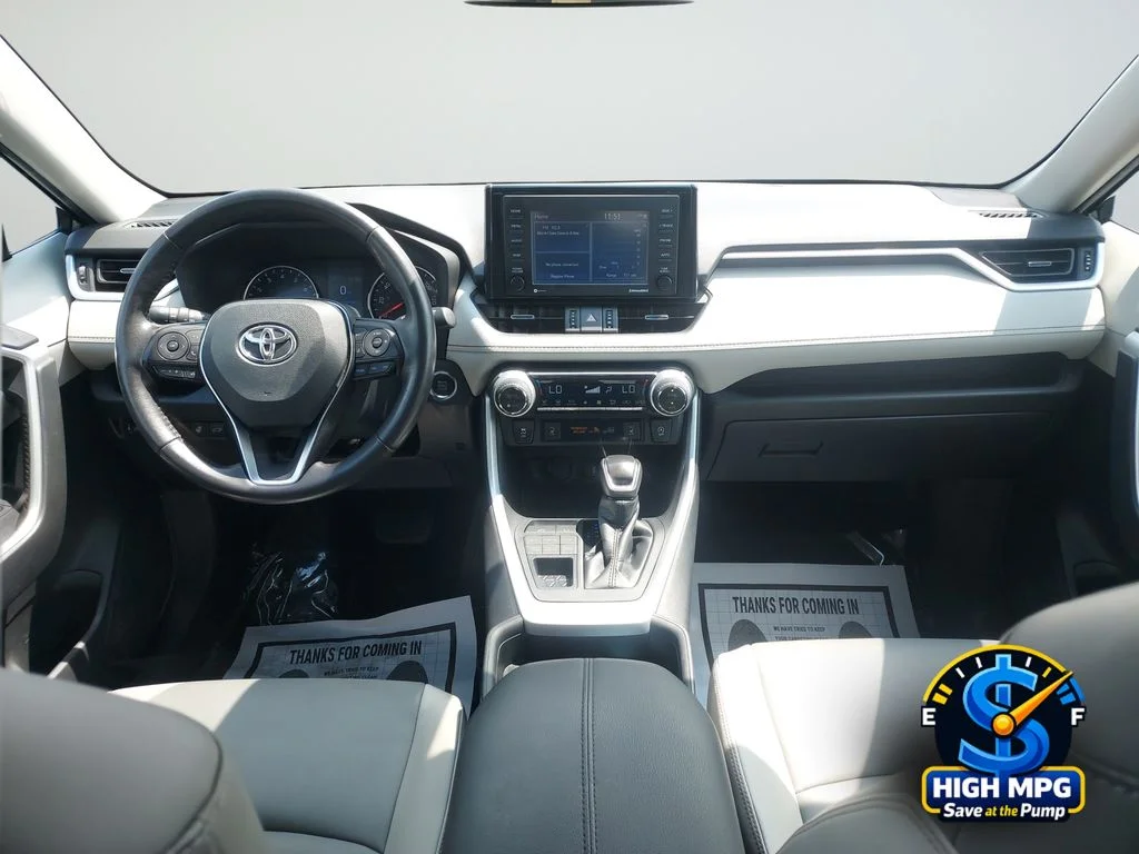 Used 2021 Gray Toyota XLE Premium image 25