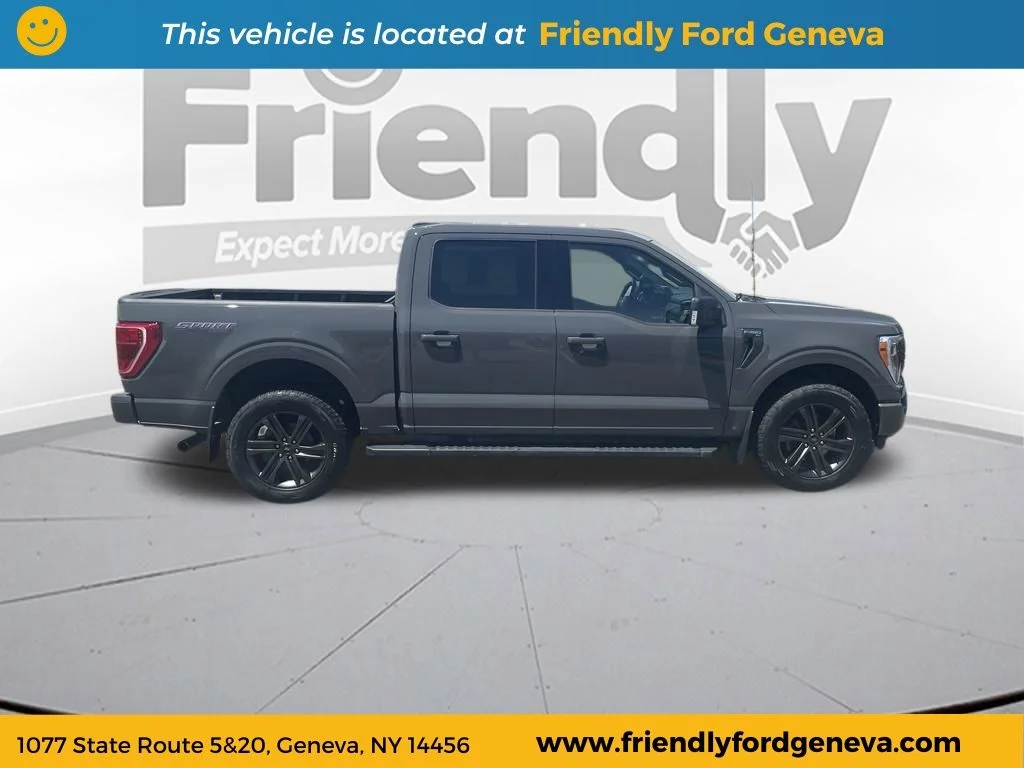 Used 2021  Ford XLT image 4