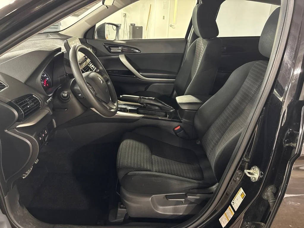 Used 2022 Black Mitsubishi LE image 24