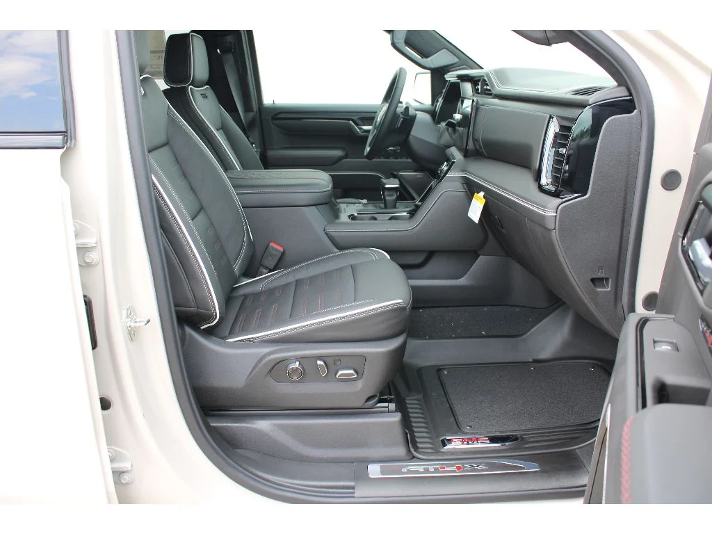2026 GMC Sierra 1500 AT4X - Photo 10