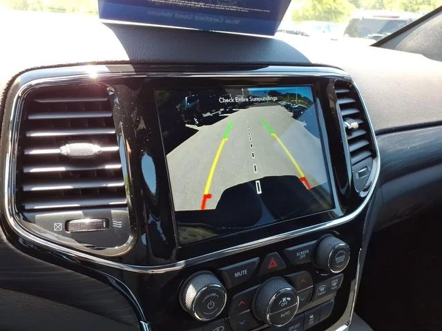 Used 2022 Red Jeep Laredo X image 27