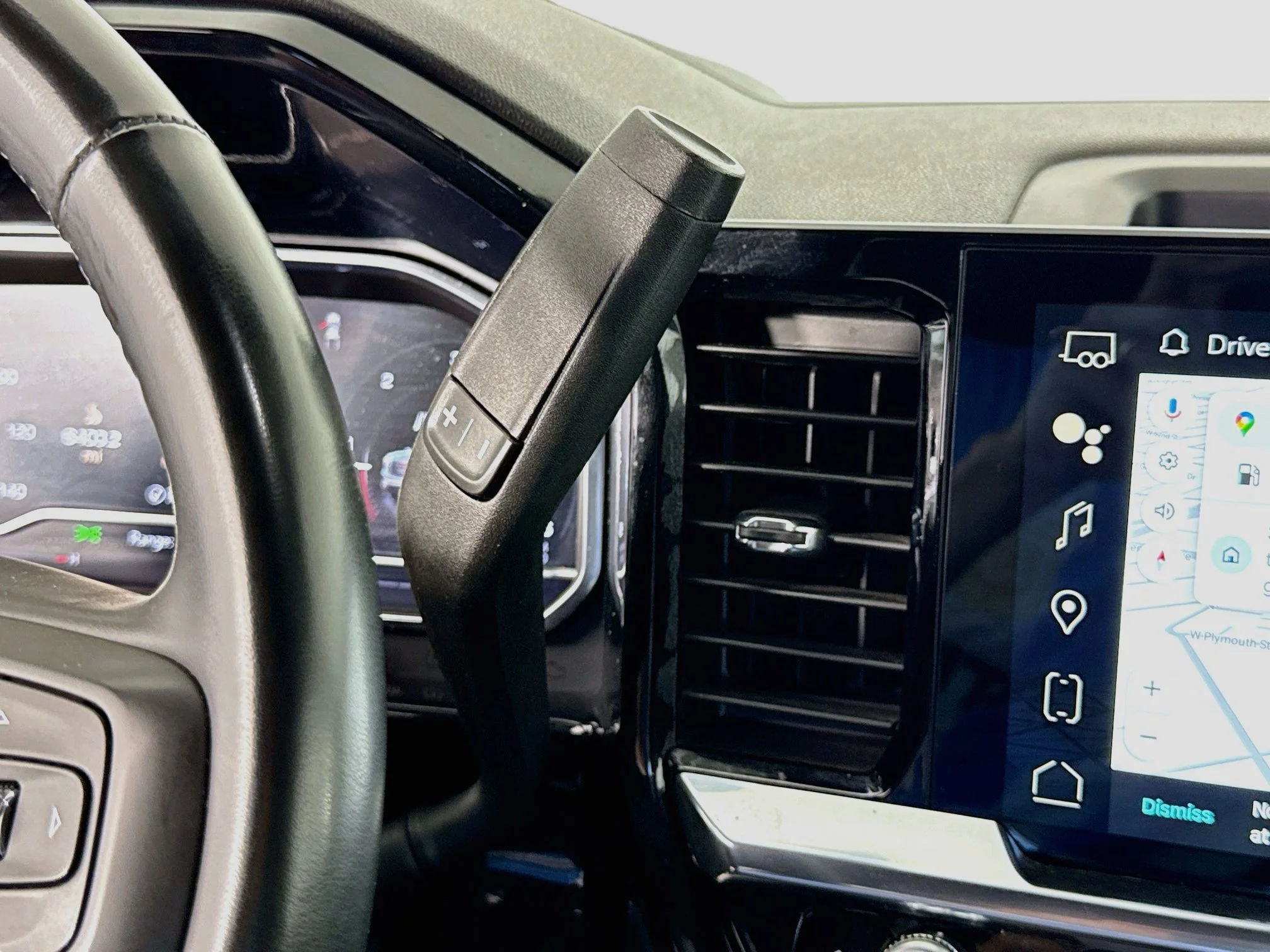 Used 2024 Summit White GMC Elevation image 19