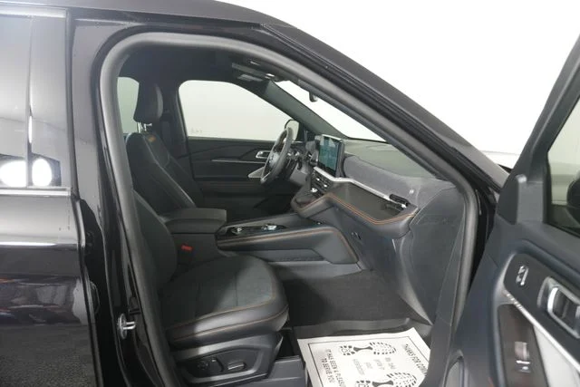 New 2026 Agate Black Metallic Ford Tremor® image 33