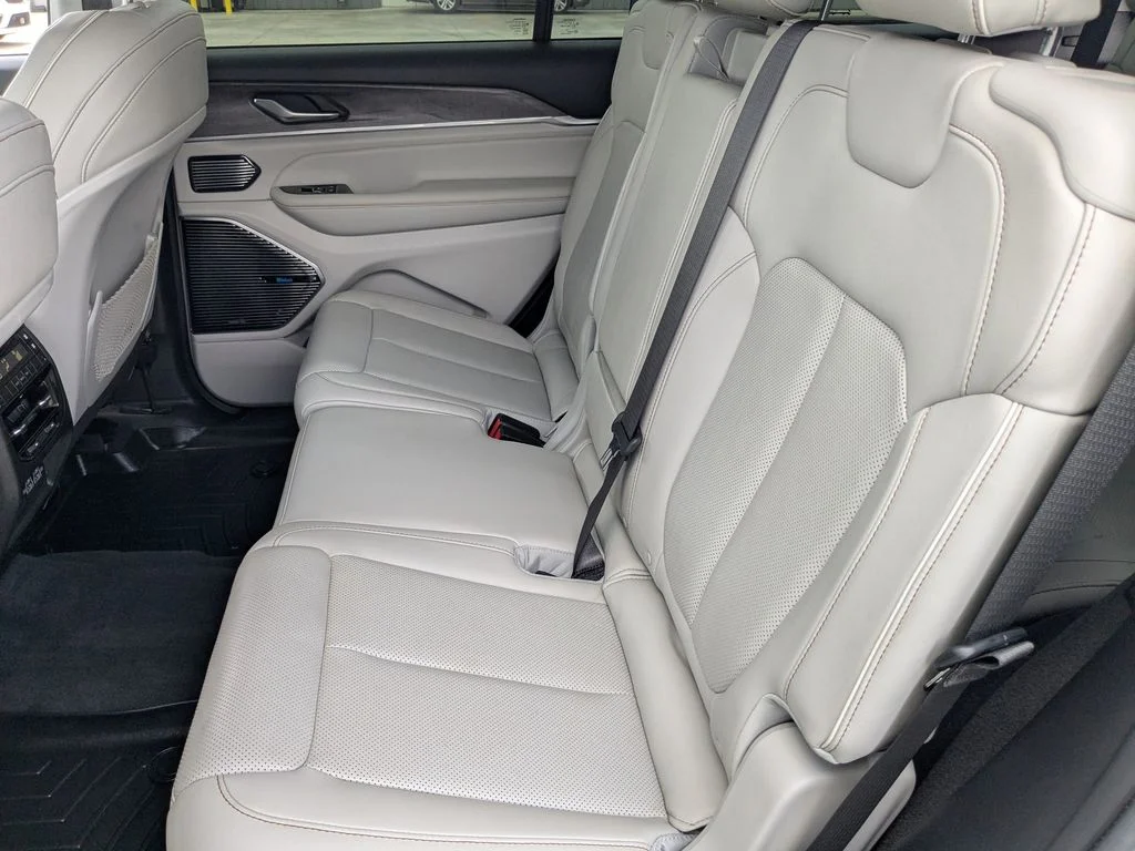 Used 2021 Silver Jeep Overland image 15