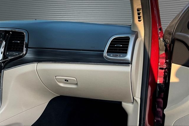 Used 2021 Red Jeep Limited image 26