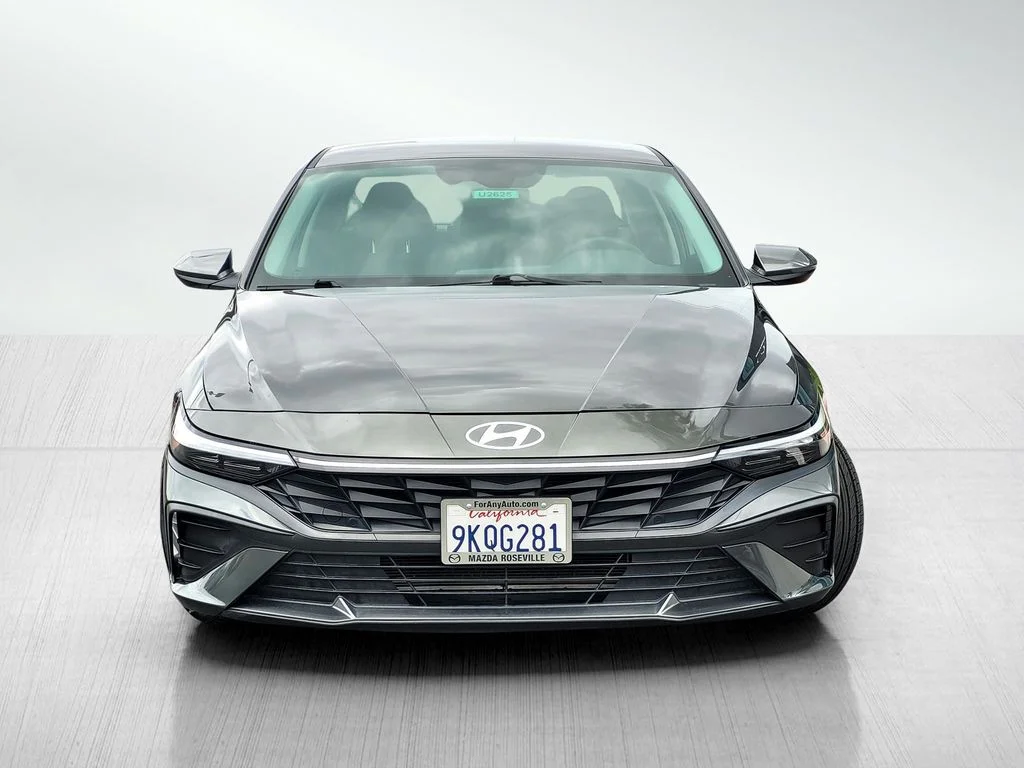 Used 2024 Gray Hyundai SEL image 2