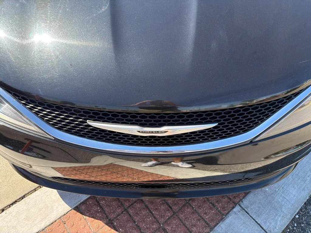 Used 2021 Black Chrysler LXI image 13