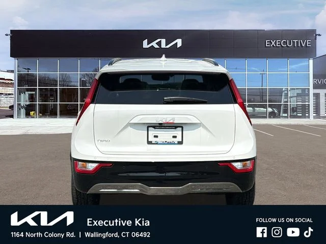 New 2026 White Kia Wind image 5