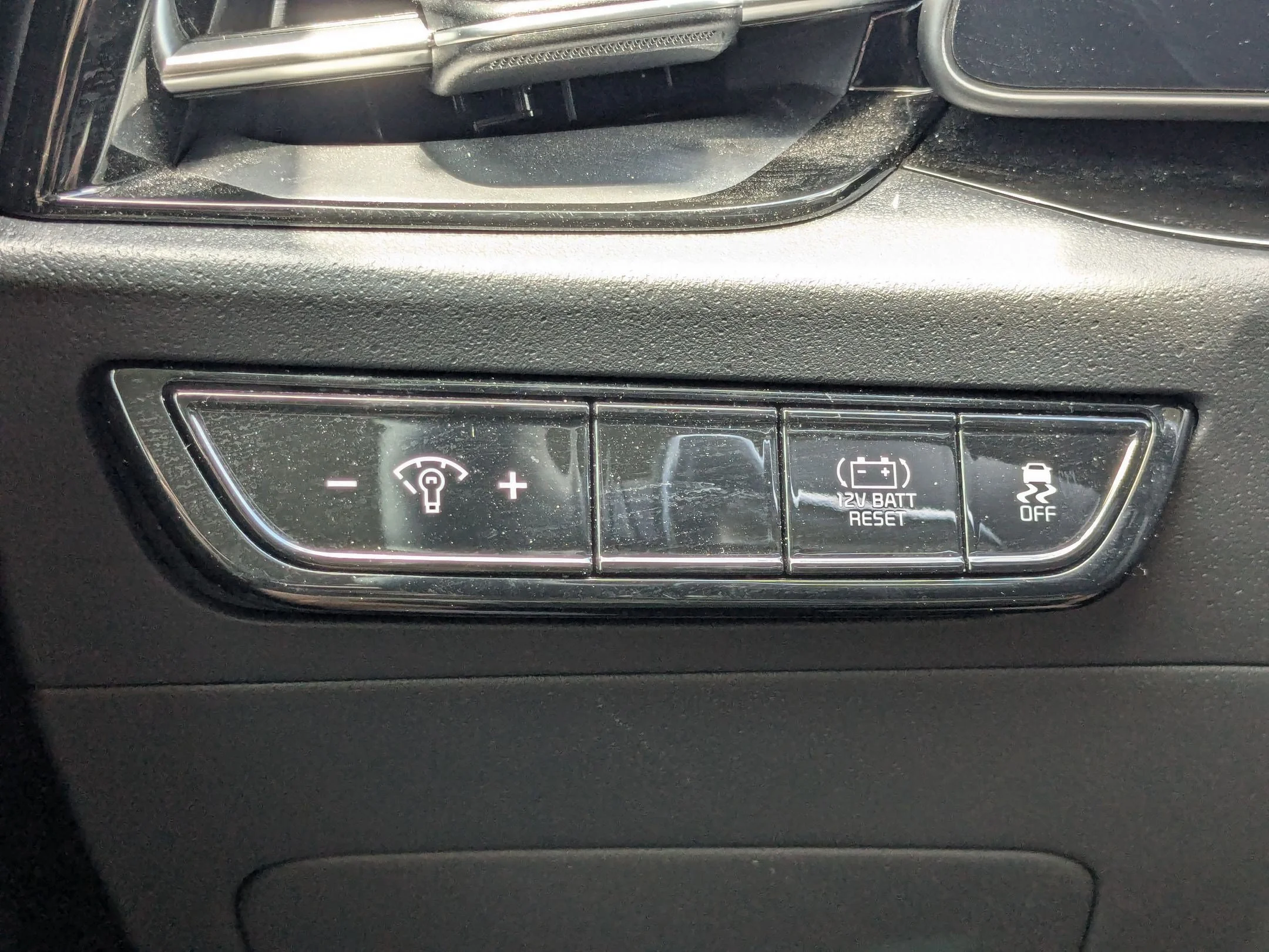 Used 2023 Aurora Black Pearl Kia EX image 16