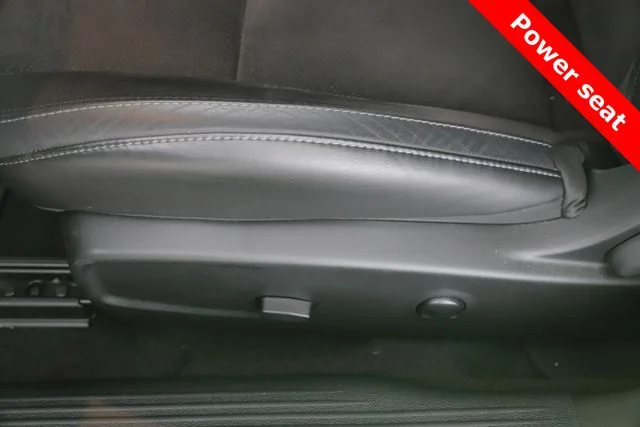 Used 2023 Green Dodge R/T Scat Pack image 18