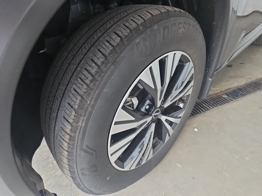 Used 2023 Gun Metallic Nissan SV image 7