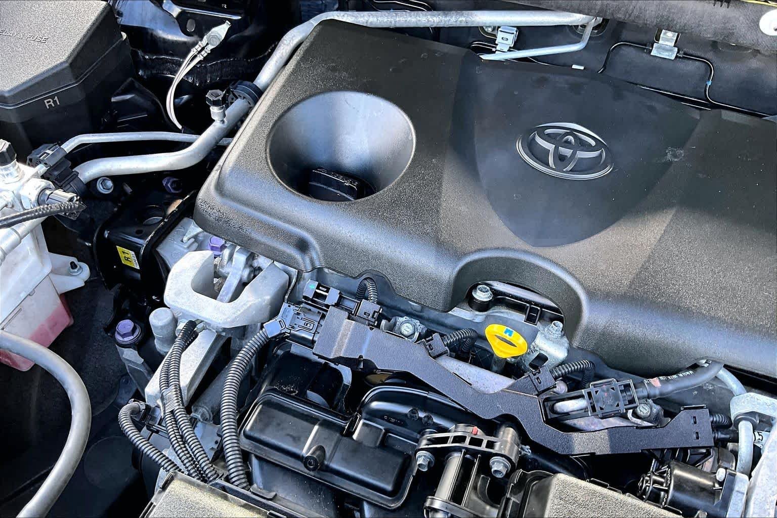 Used 2019 Midnight Black Metallic Toyota LE image 33
