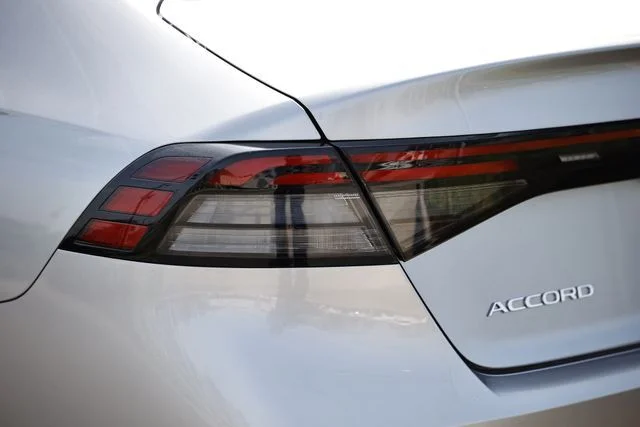 New 2026 Silver Honda SE image 11