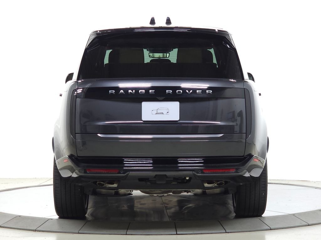 New 2026 Carpathian Grey Land Rover SE image 5
