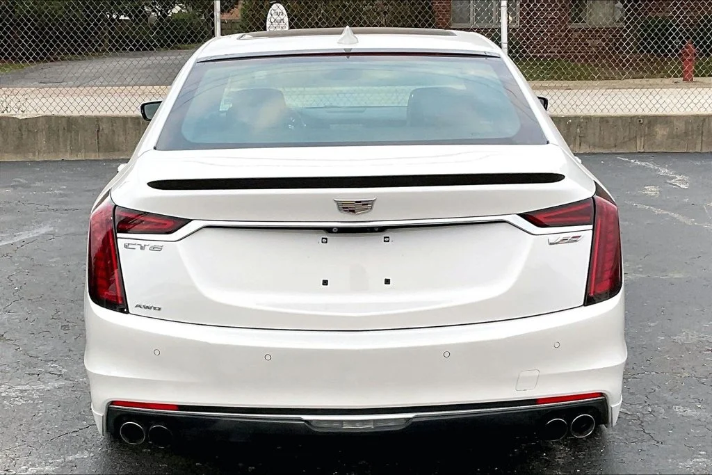 Used 2020 Crystal White Tri-Coat Cadillac Blackwing Twin image 3