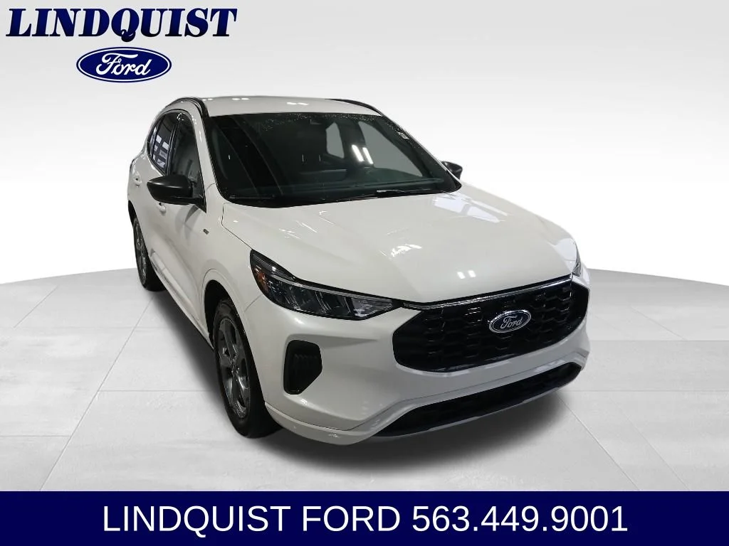 Used 2023 White Metallic Ford ST-Line image 3