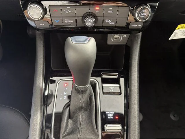 New 2026 White Jeep Latitude image 20