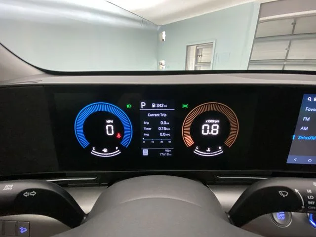 Used 2024 Gray Hyundai SEL image 15