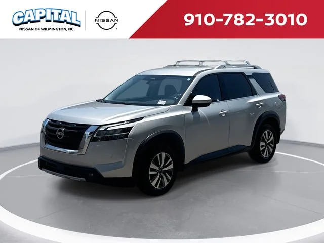 Used 2023 Silver Nissan SL image 1