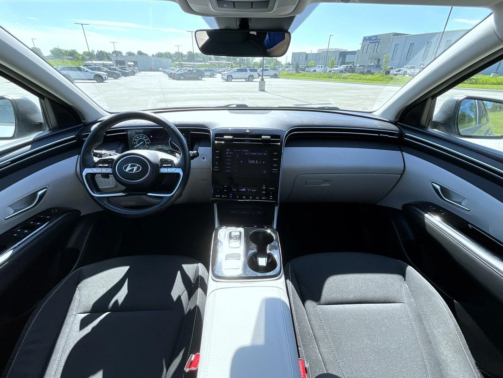 Used 2022 Silver Hyundai SEL Convenience image 15