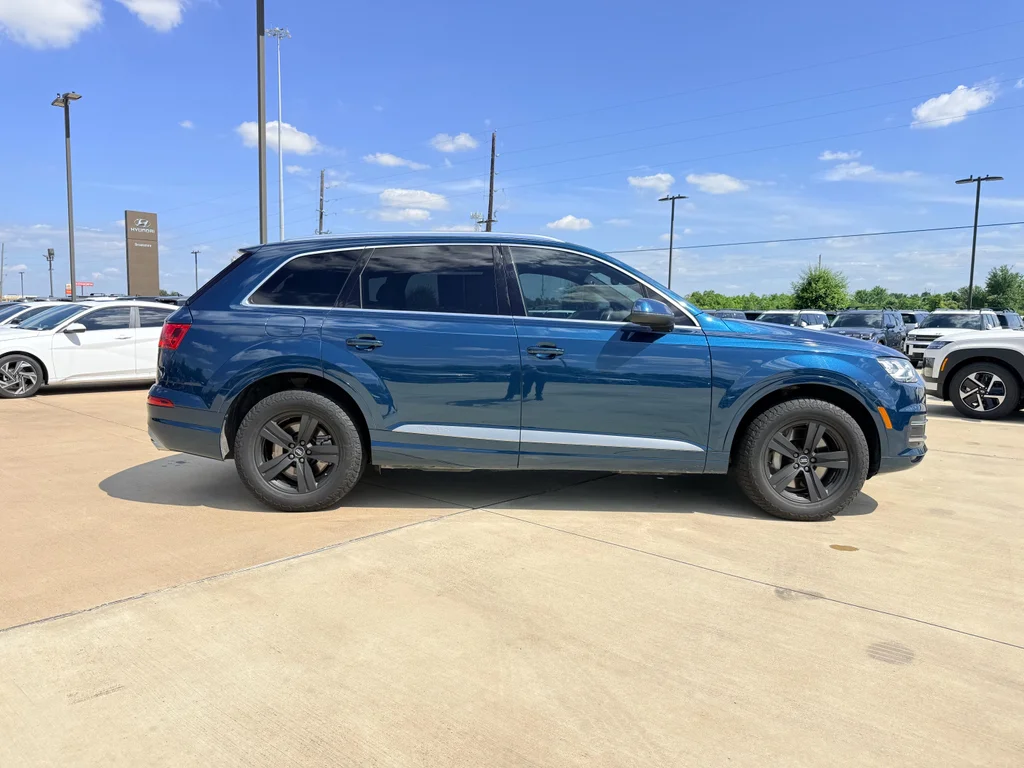 Used 2018 Ink Blue Metallic Audi Premium Plus image 5
