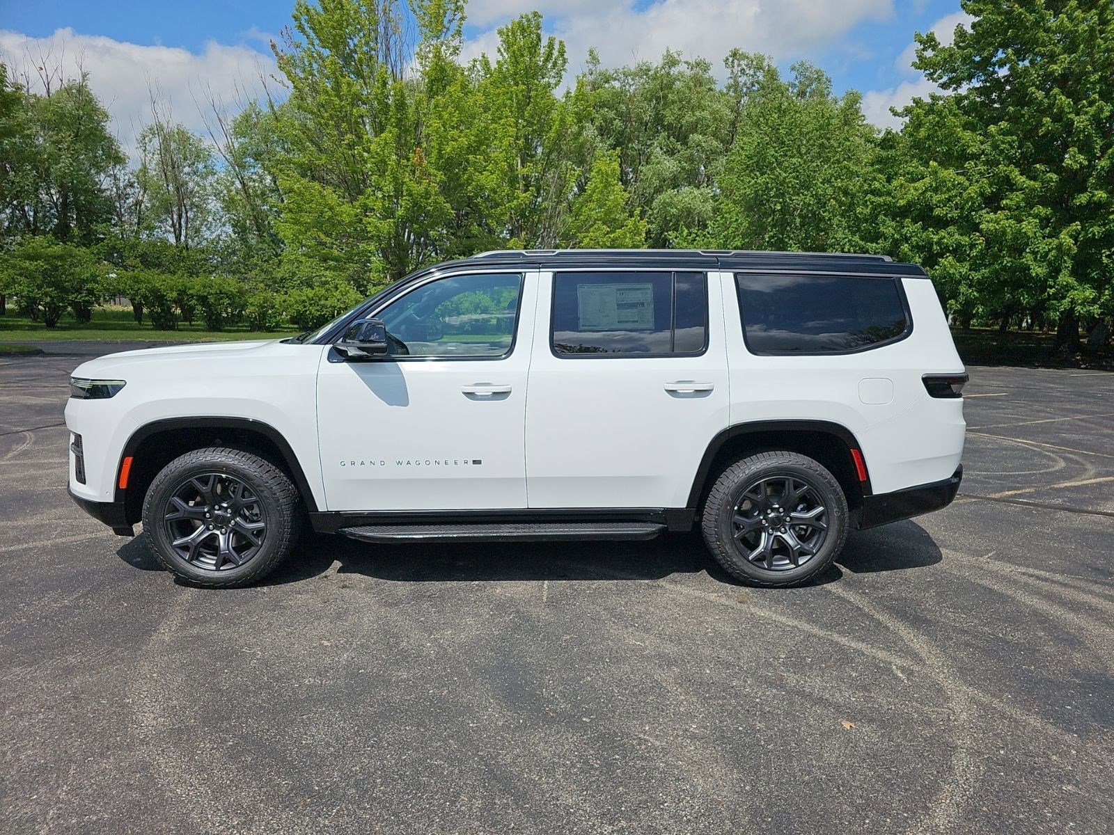 New 2026 Bright White Clearcoat Jeep Upland image 2