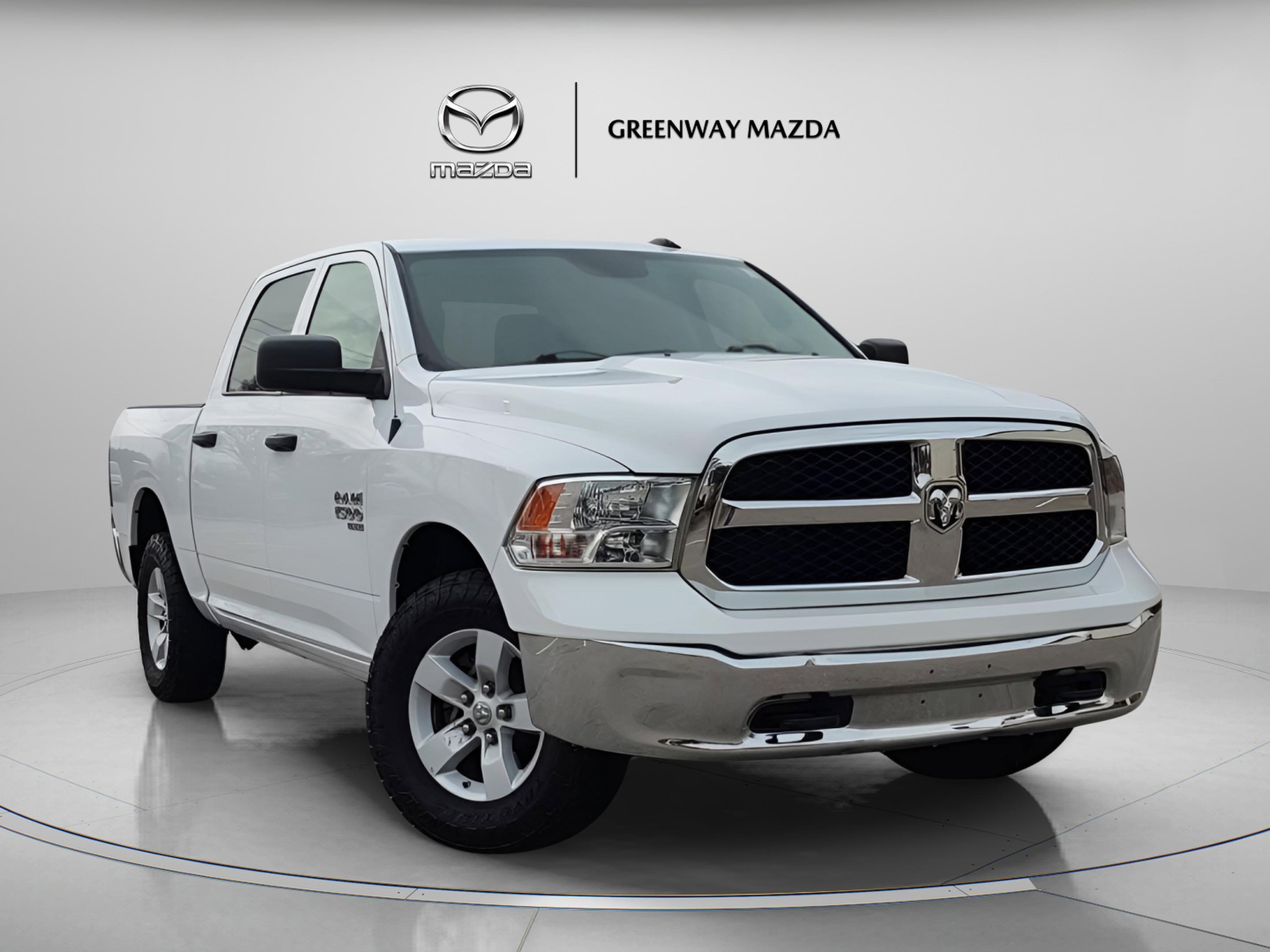 2022 RAM 1500 Classic SLT 4x4 Crew Cab 5'7's photo