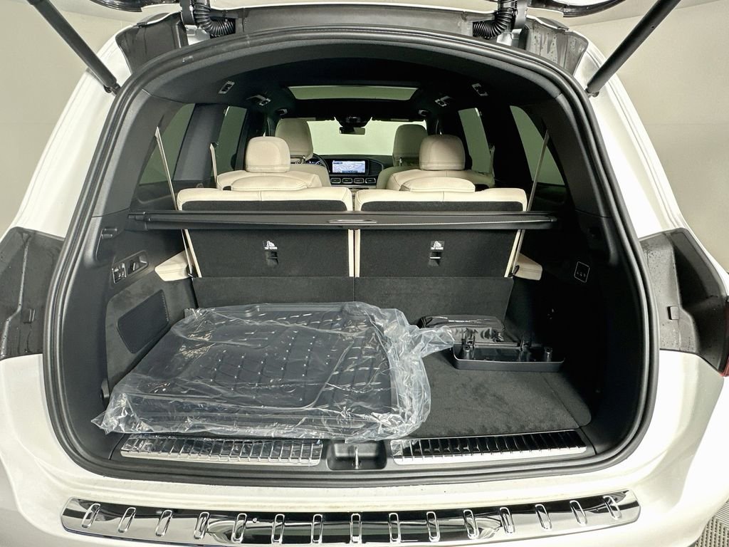 New 2026 Polar White Mercedes-Benz GLS 580 image 28