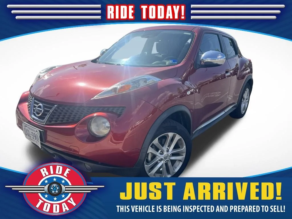 Used 2013 Red Nissan SL image 1