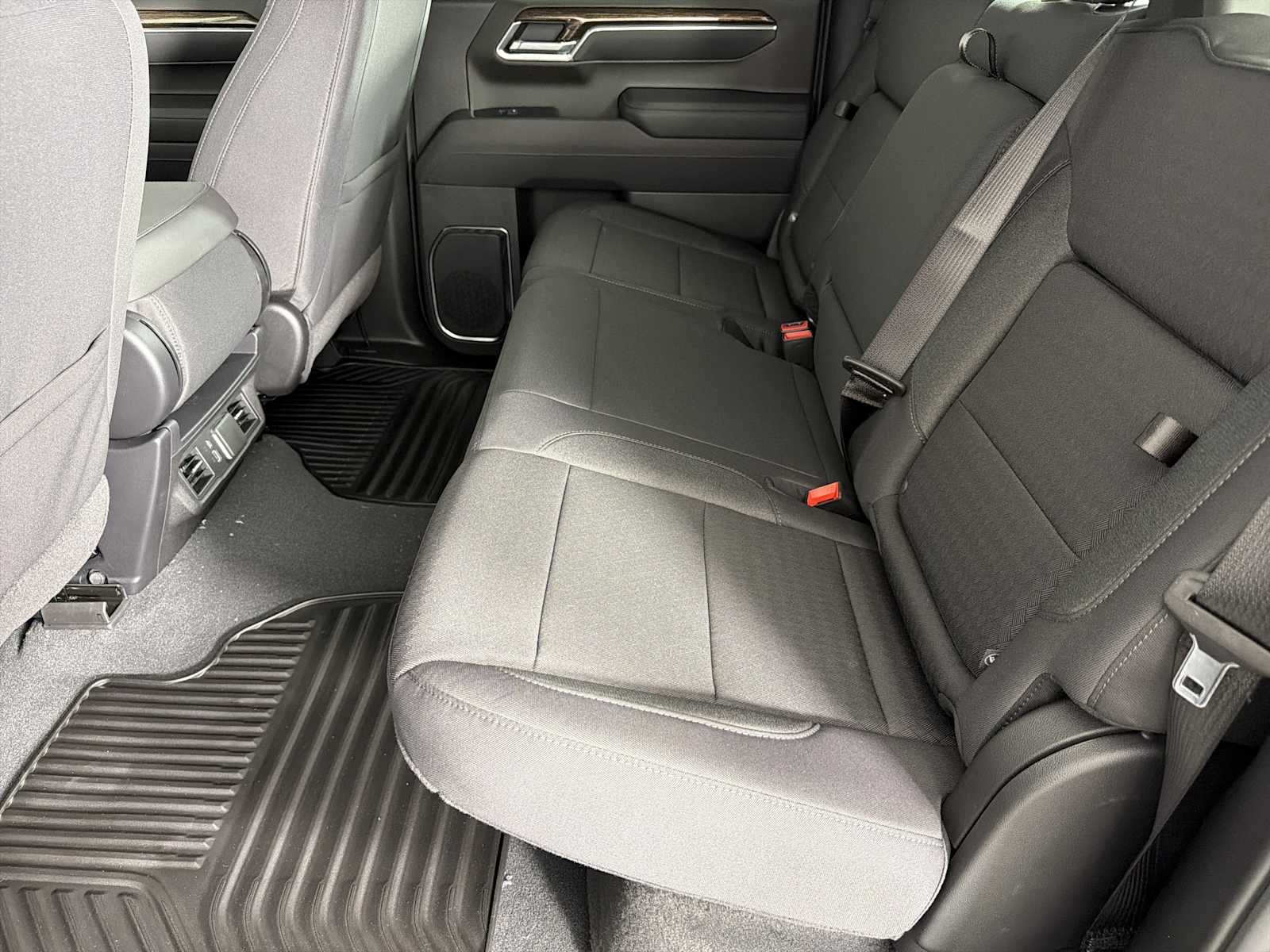 New 2026 Sterling Metallic GMC Elevation image 18