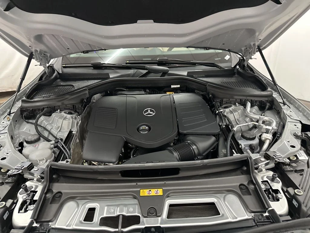 Used 2026 White Mercedes-Benz GLC 300 image 31