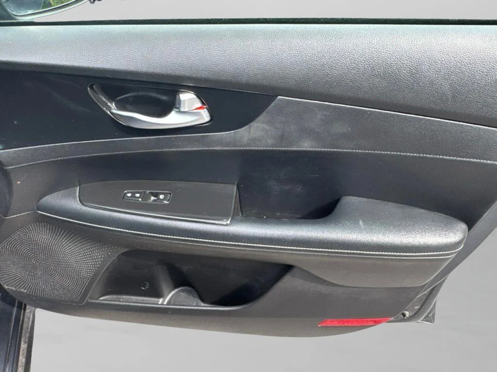 Used 2023 Gravity Gray Kia GT-Line image 29