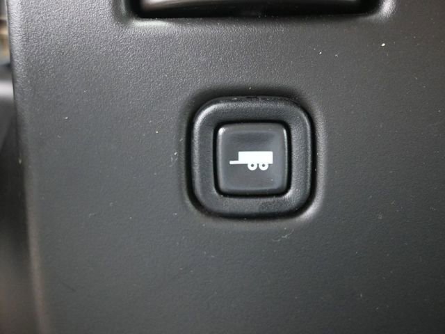 2024 Chevrolet Express Passenger LT - Photo 26
