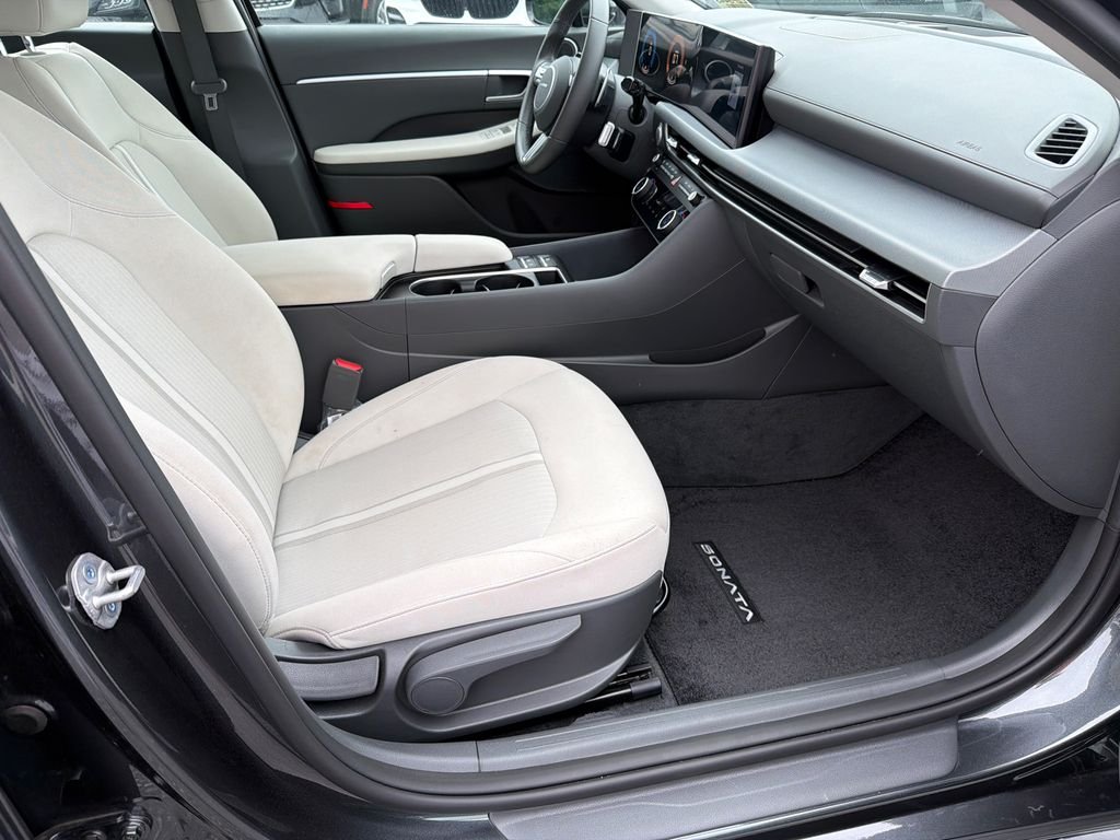 2026 Hyundai Sonata SEL - Photo 13