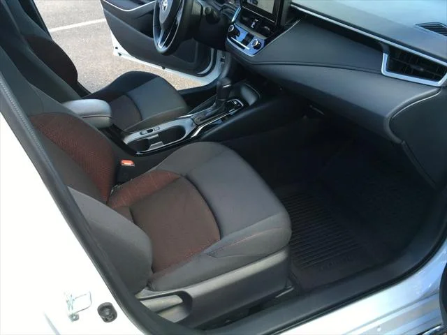 Certified Used 2025 WIND CHILL PEARL Toyota  image 29