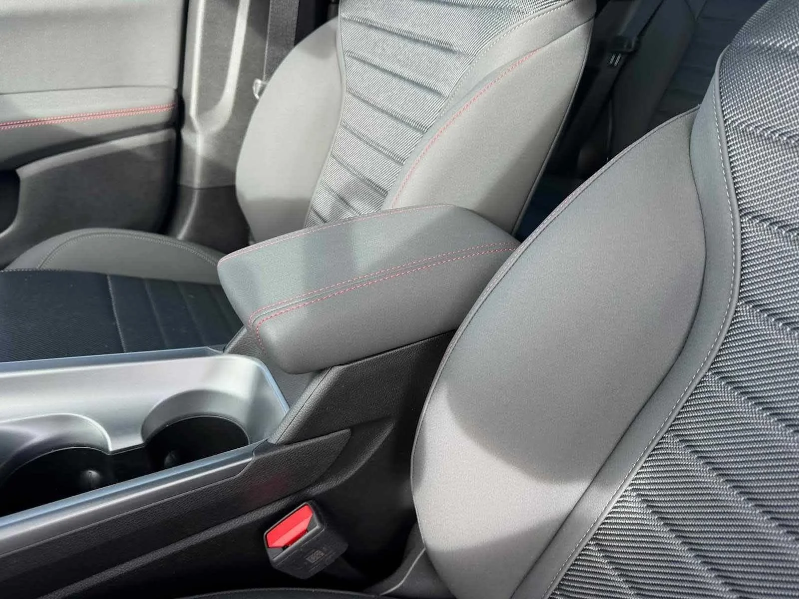 2025 Dodge Hornet GT - Photo 22