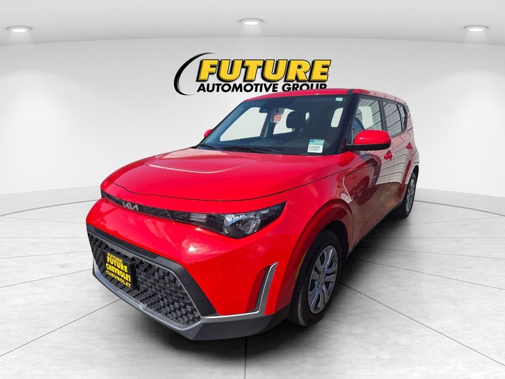Used 2024 Red Kia LX image 3
