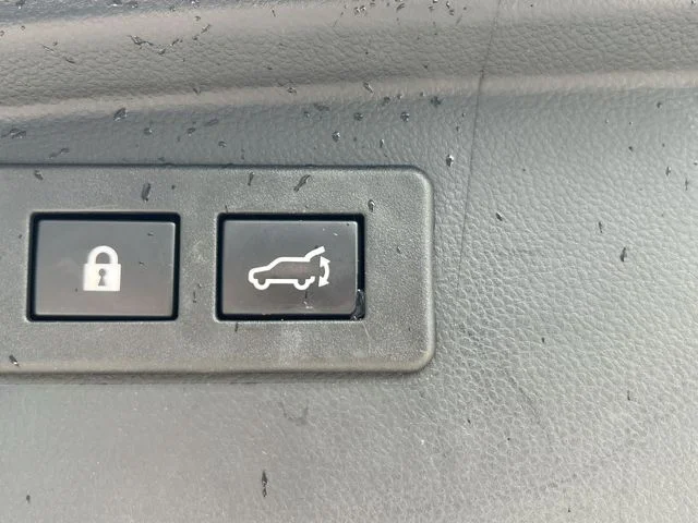 Used 2023 White Subaru Onyx Edition XT image 40