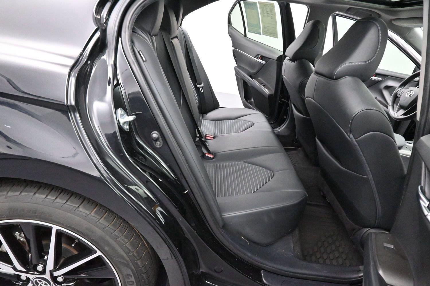 Used 2021 Midnight Black Metallic Toyota SE image 31
