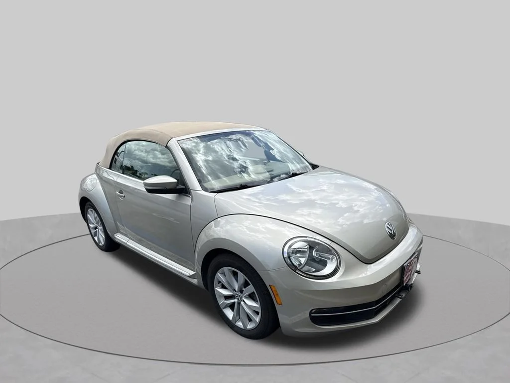 Used 2014 Gold Volkswagen 2.0 TDI image 3