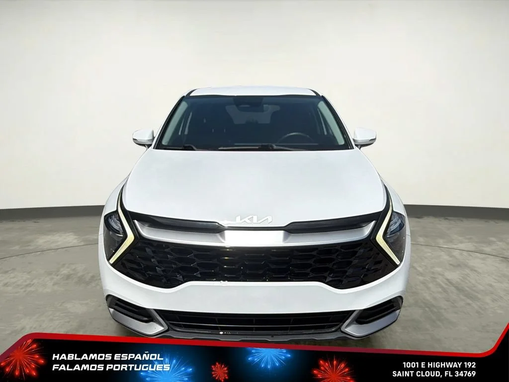 Used 2023 White Kia EX image 9