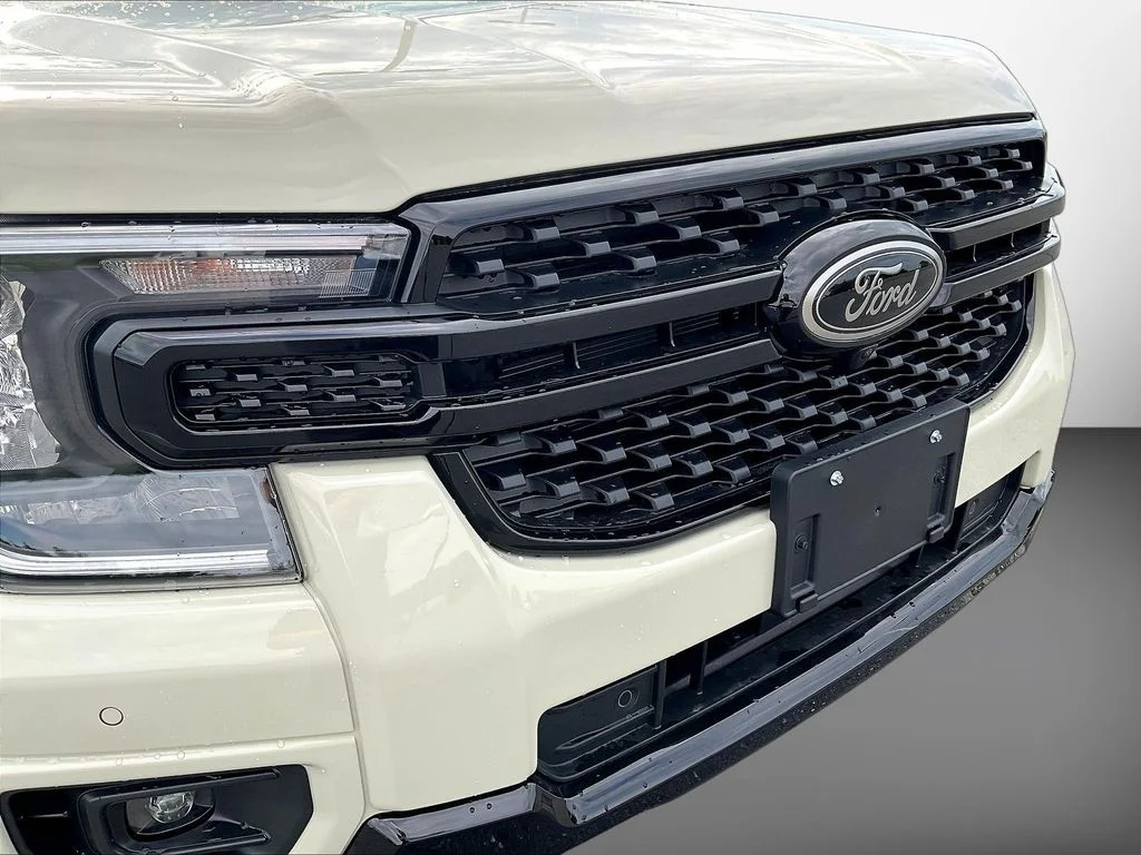 New 2026 Desert Sand Ford XLT image 32