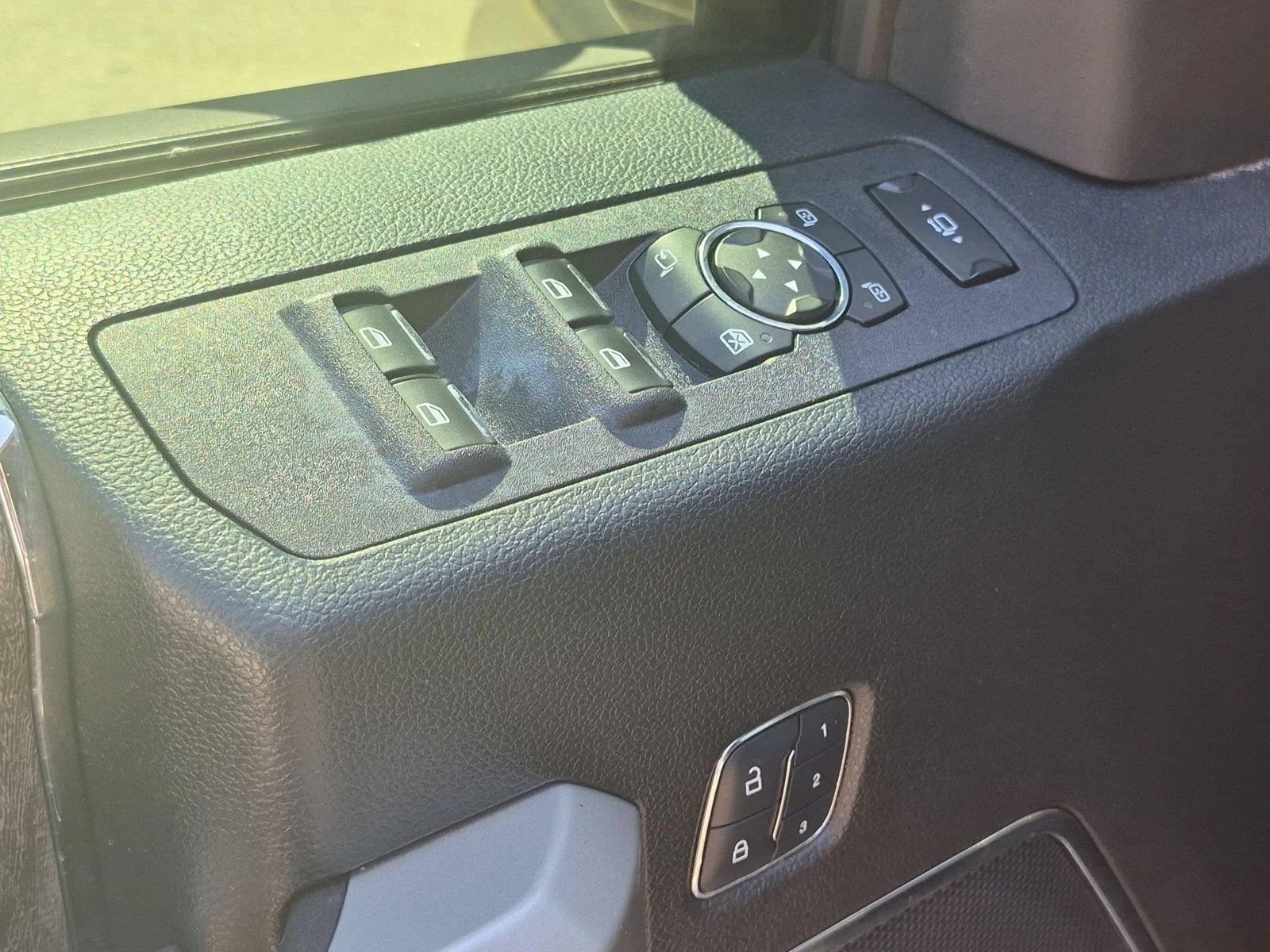 Used 2018 Stone Gray Metallic Ford LARIAT image 15