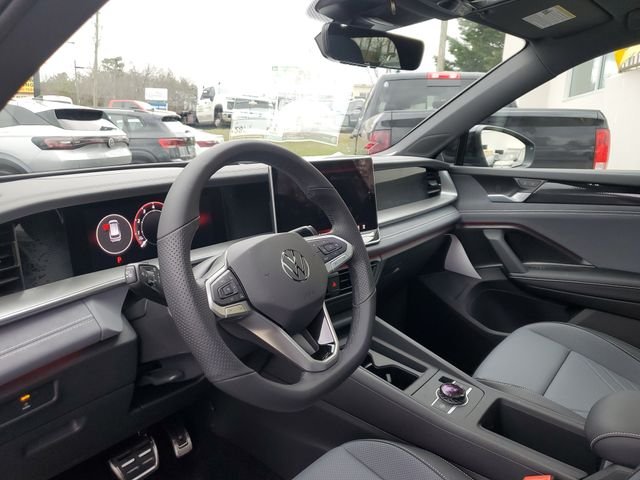 New 2026 Silver Volkswagen SE R-Line Black image 16