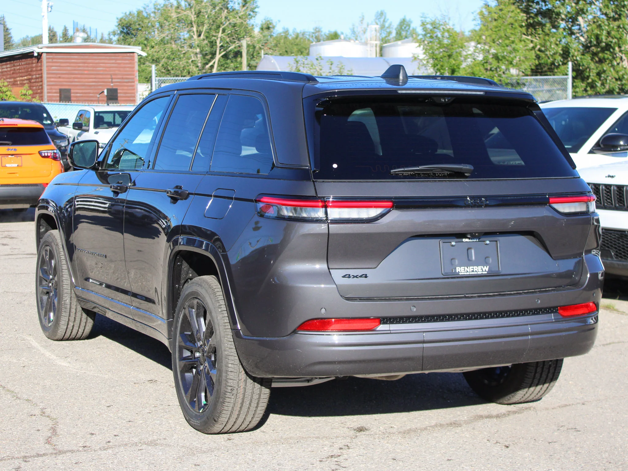 New 2026 Grey Jeep Limited Reserve* image 3